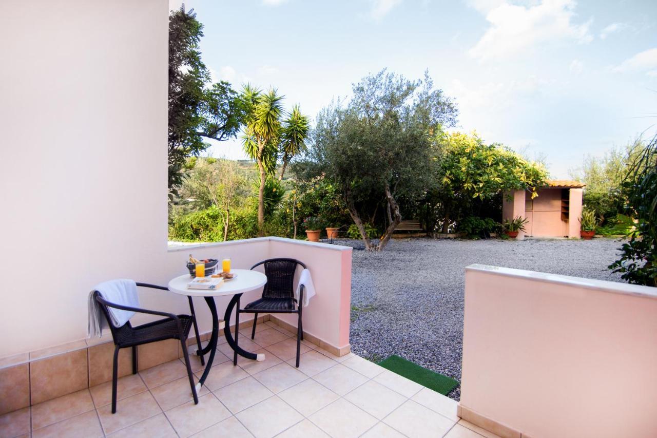 Bali  Aphrodite Studios & Apartment מראה חיצוני תמונה