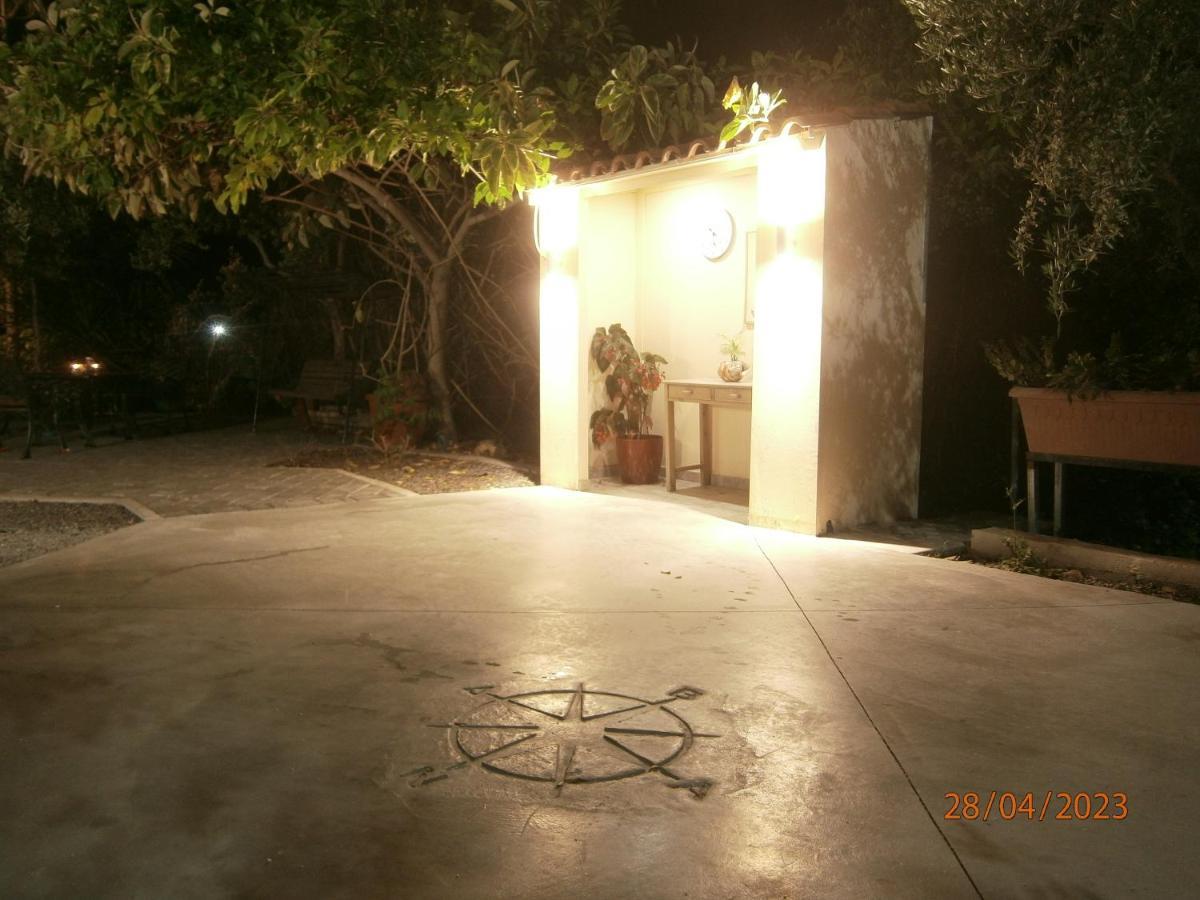 Bali  Aphrodite Studios & Apartment מראה חיצוני תמונה